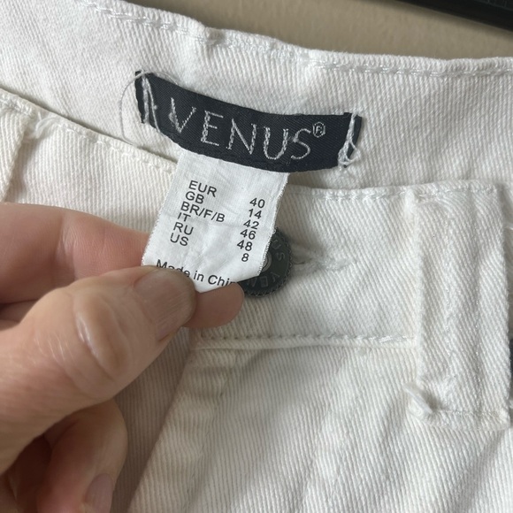 Venus White Jean Shorts Size 8 Casual Denim Cut-Offs Summer Western Boho - Picture 6 of 9